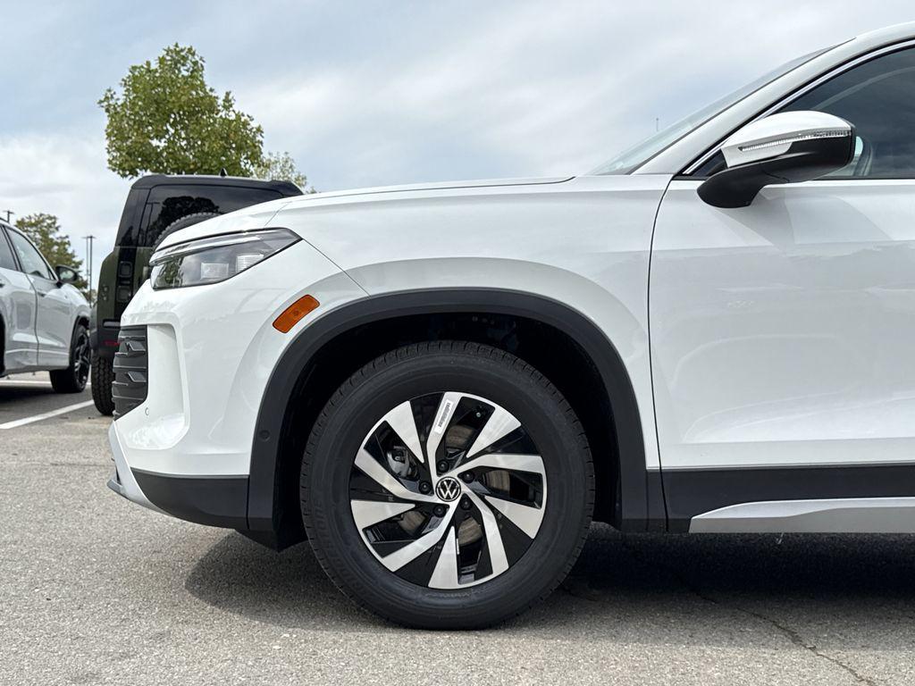 new 2025 Volkswagen Tiguan car, priced at $31,336