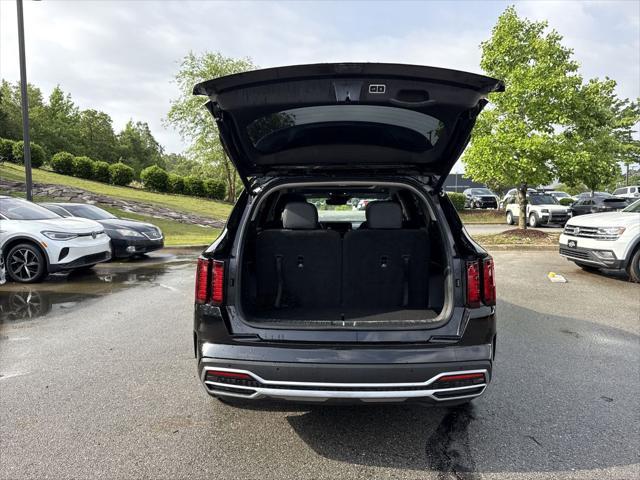 used 2022 Kia Sorento Hybrid car, priced at $25,650