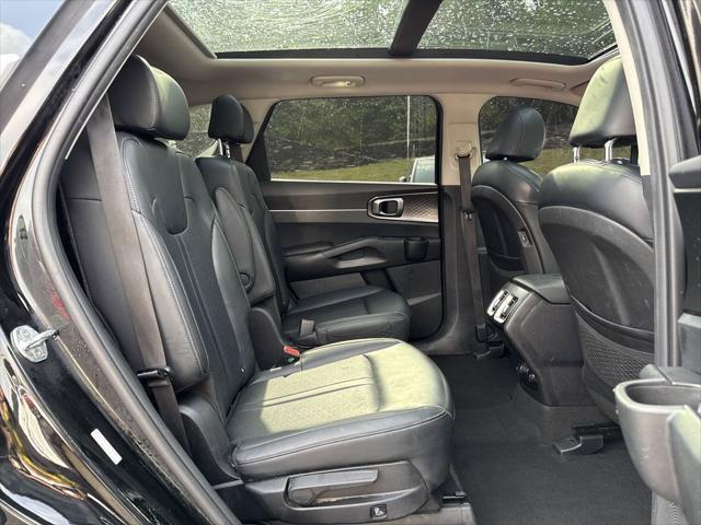 used 2022 Kia Sorento Hybrid car, priced at $25,650