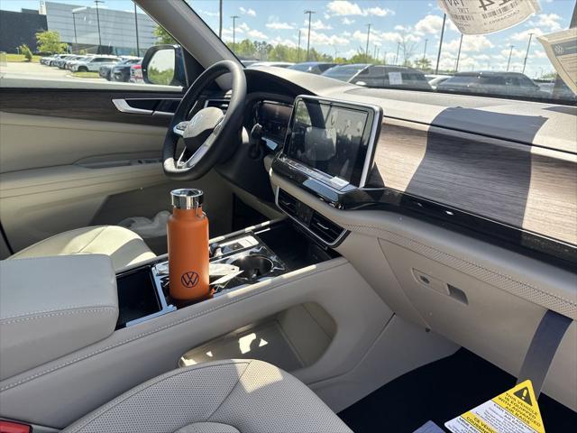 new 2025 Volkswagen Atlas car, priced at $47,072