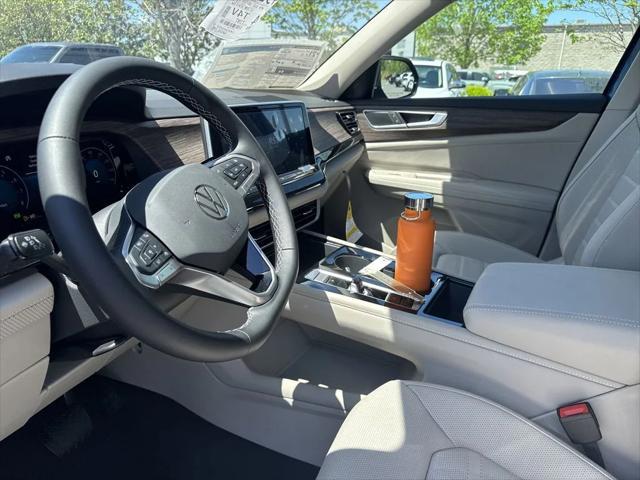 new 2025 Volkswagen Atlas car, priced at $47,072