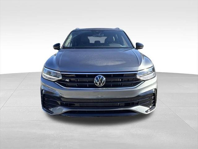 new 2024 Volkswagen Tiguan car, priced at $32,122