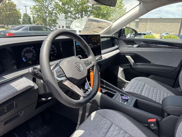 new 2025 Volkswagen Tiguan car, priced at $31,500