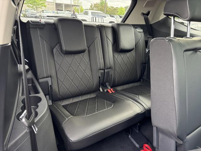 new 2025 Volkswagen Atlas car, priced at $54,011