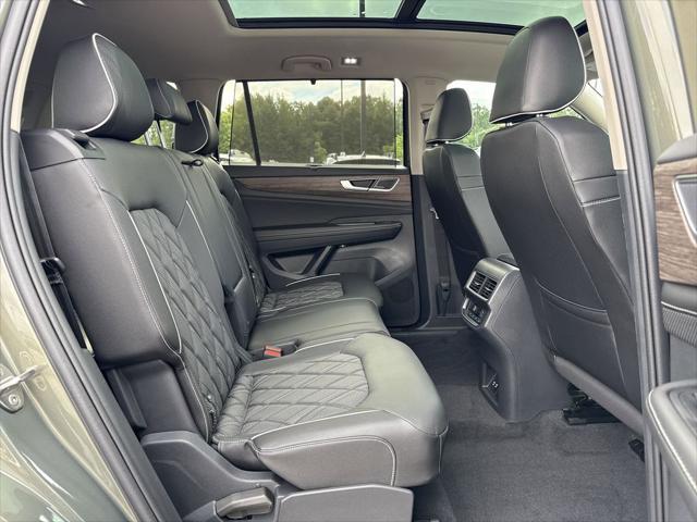 new 2025 Volkswagen Atlas car, priced at $54,011