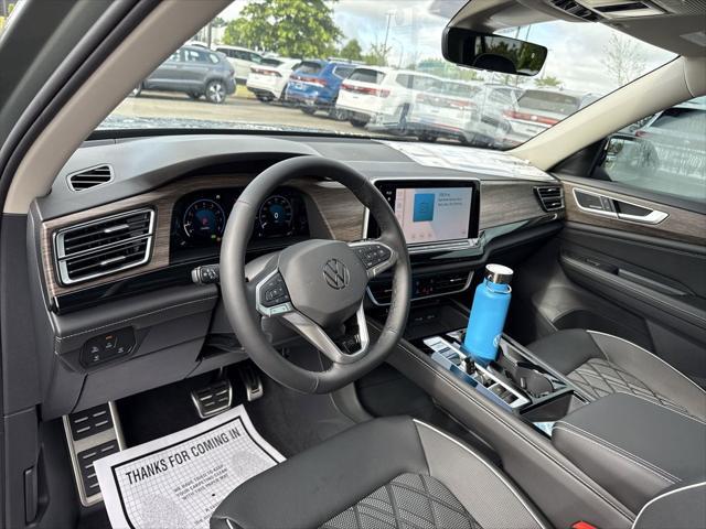 new 2025 Volkswagen Atlas car, priced at $54,011