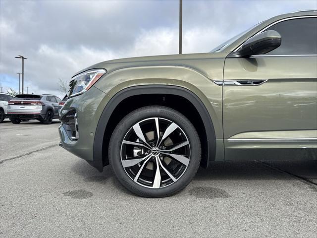 new 2025 Volkswagen Atlas car, priced at $54,011