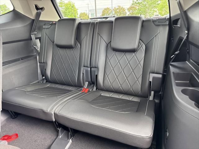 new 2025 Volkswagen Atlas car, priced at $54,011