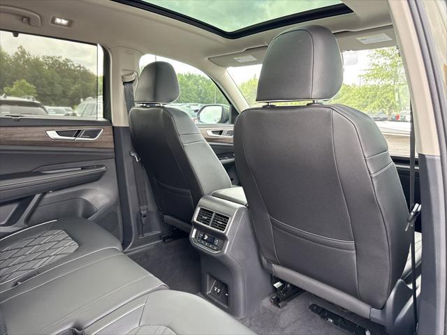 new 2025 Volkswagen Atlas car, priced at $54,011
