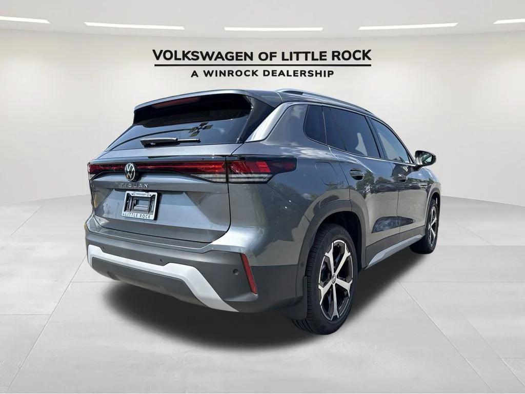 new 2025 Volkswagen Tiguan car, priced at $33,000