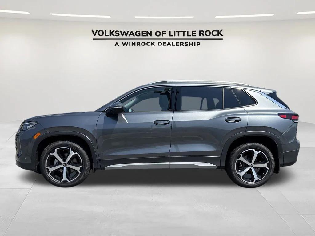 new 2025 Volkswagen Tiguan car, priced at $33,000