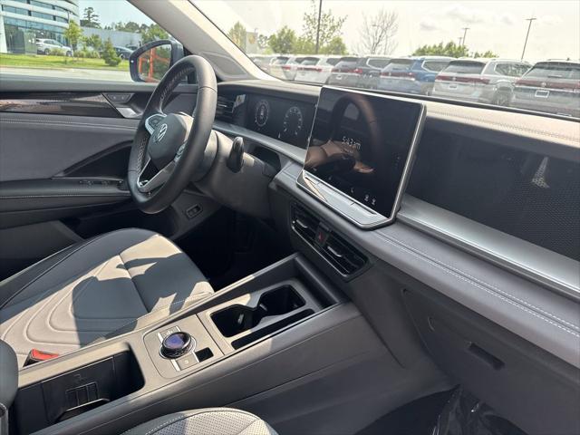 new 2025 Volkswagen Tiguan car, priced at $34,716