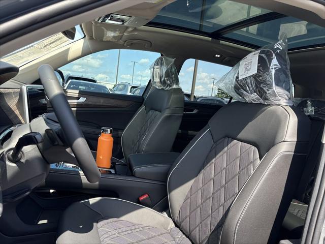 new 2025 Volkswagen Atlas car, priced at $54,448