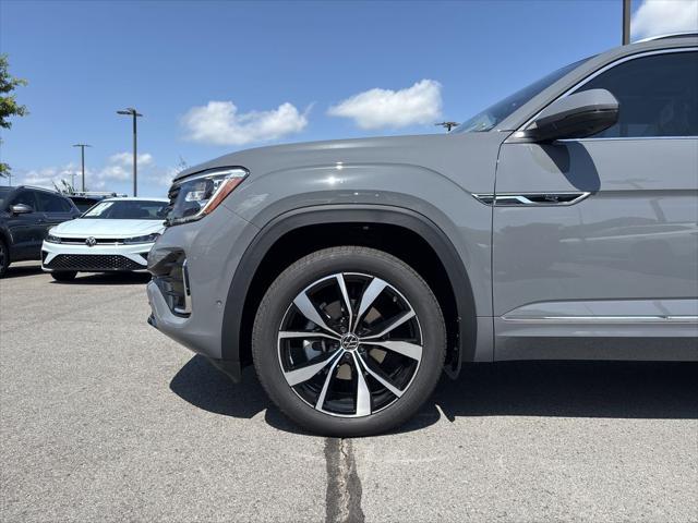new 2025 Volkswagen Atlas car, priced at $54,448