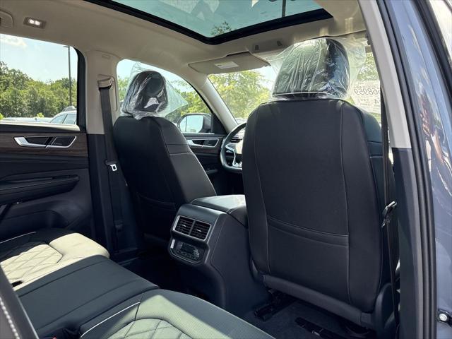 new 2025 Volkswagen Atlas car, priced at $54,448