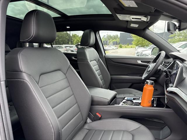 new 2025 Volkswagen Atlas Cross Sport car, priced at $49,608