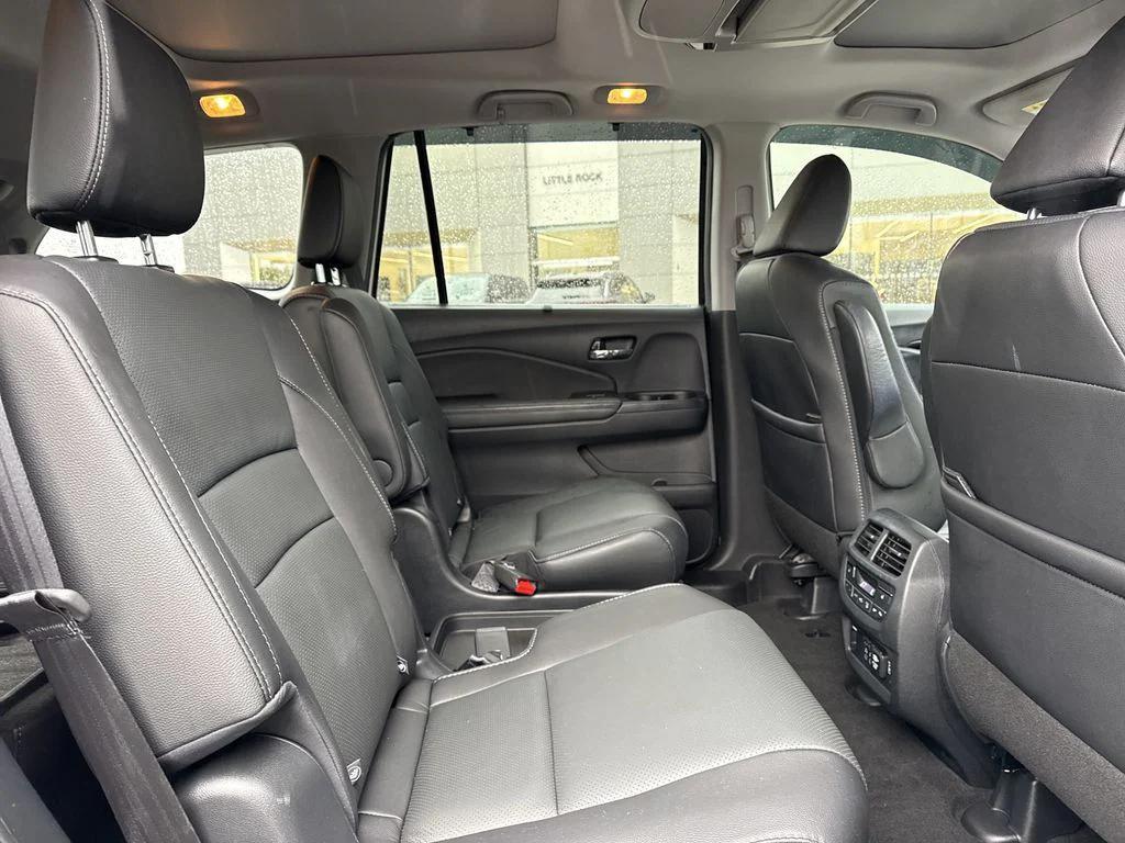 used 2022 Honda Pilot car, priced at $31,000