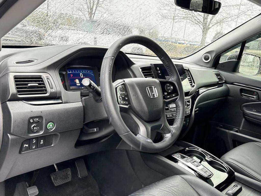 used 2022 Honda Pilot car, priced at $31,000