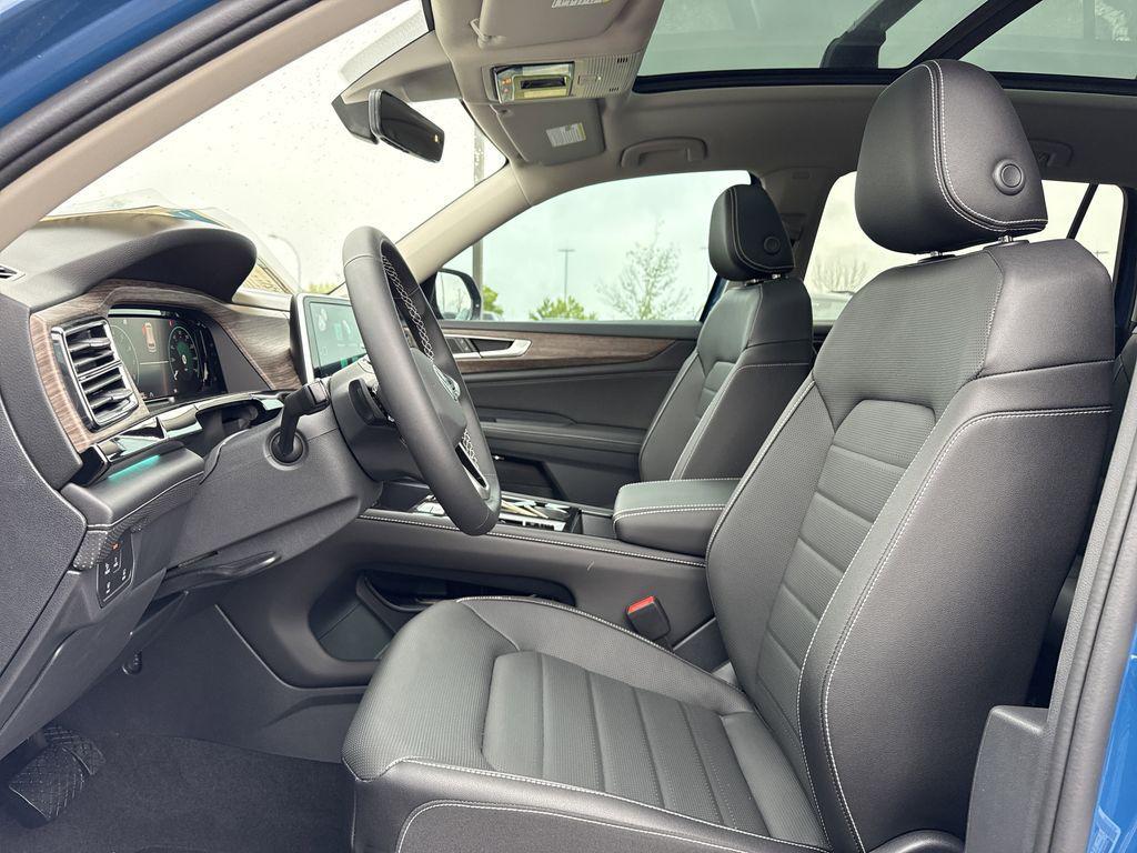 new 2025 Volkswagen Atlas car, priced at $48,291