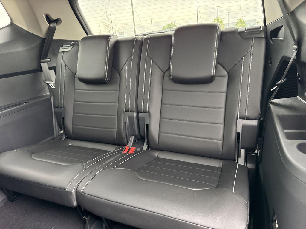 new 2025 Volkswagen Atlas car, priced at $48,291