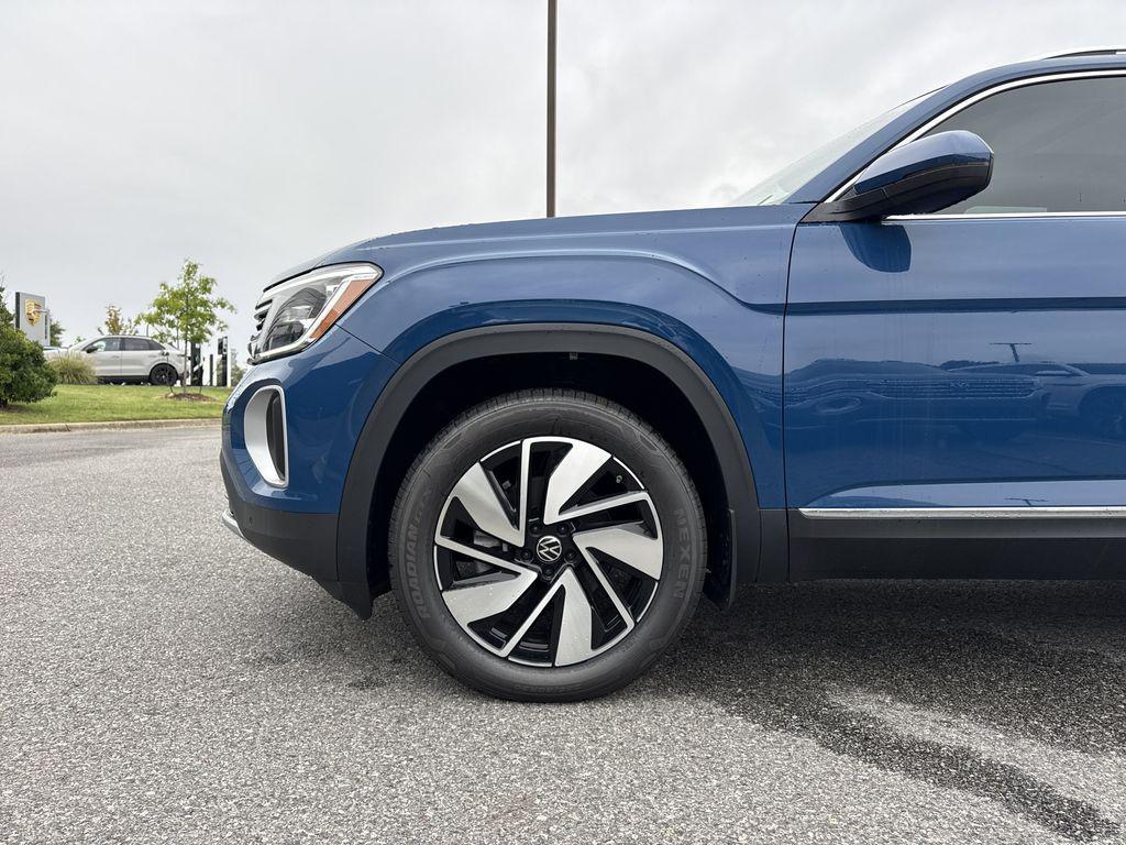 new 2025 Volkswagen Atlas car, priced at $48,291
