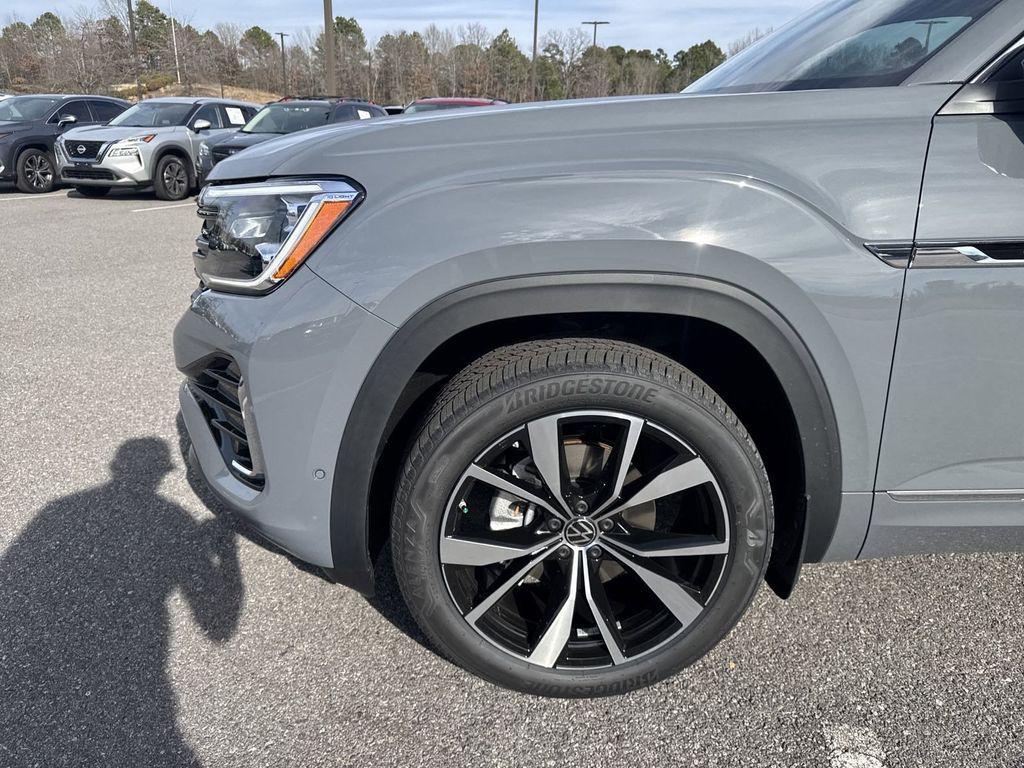 new 2025 Volkswagen Atlas car, priced at $54,000