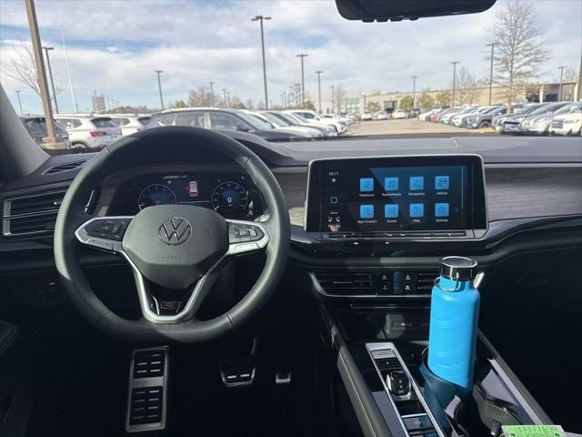 new 2025 Volkswagen Atlas car, priced at $52,446