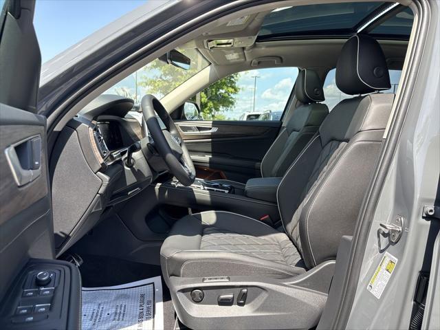 new 2025 Volkswagen Atlas car, priced at $54,448