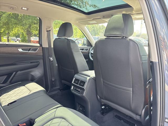 new 2025 Volkswagen Atlas car, priced at $54,448