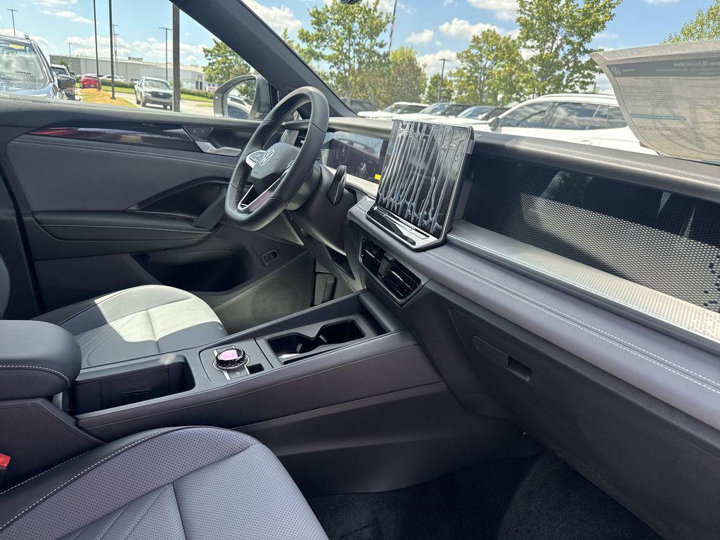 new 2025 Volkswagen Tiguan car, priced at $39,177