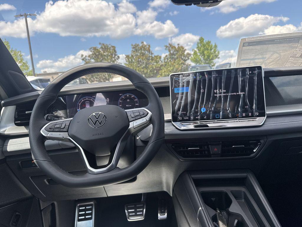 new 2025 Volkswagen Tiguan car, priced at $39,177