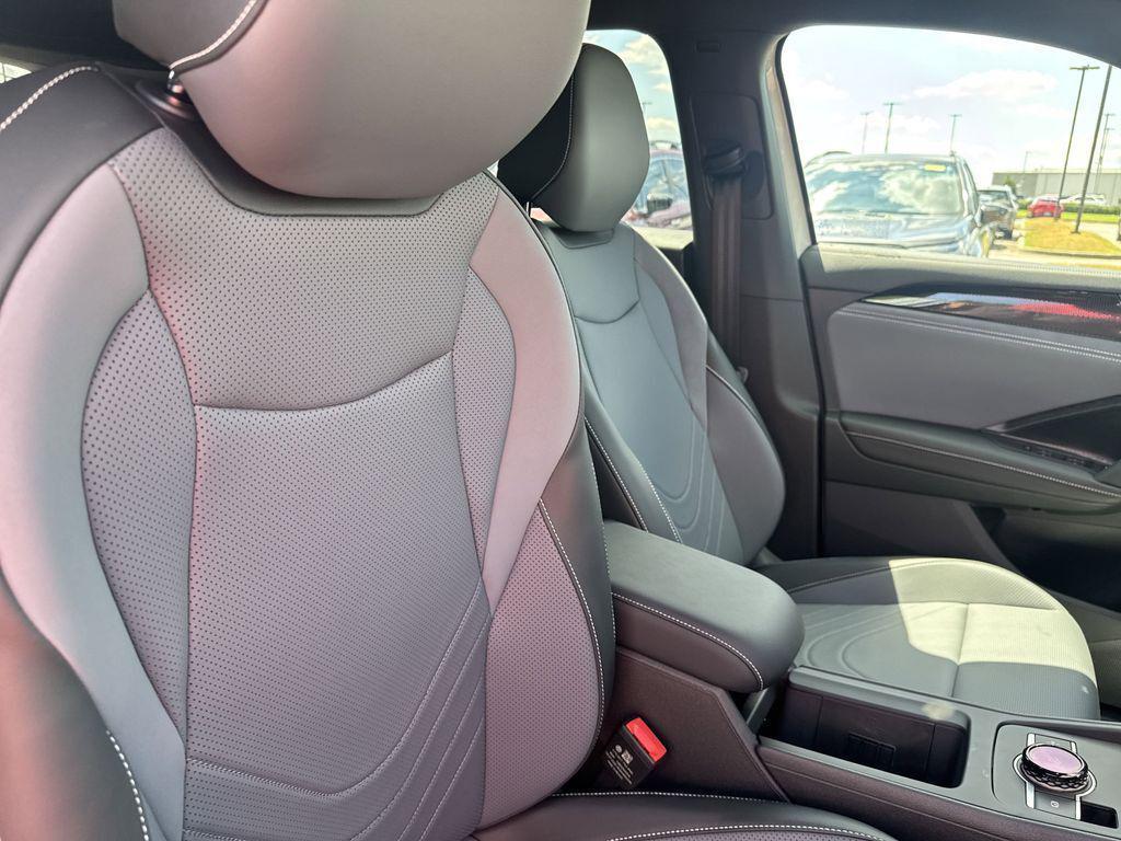 new 2025 Volkswagen Tiguan car, priced at $39,177