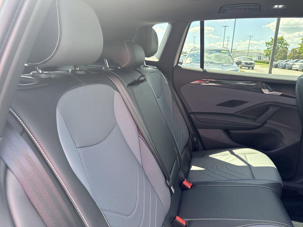 new 2025 Volkswagen Tiguan car, priced at $39,177