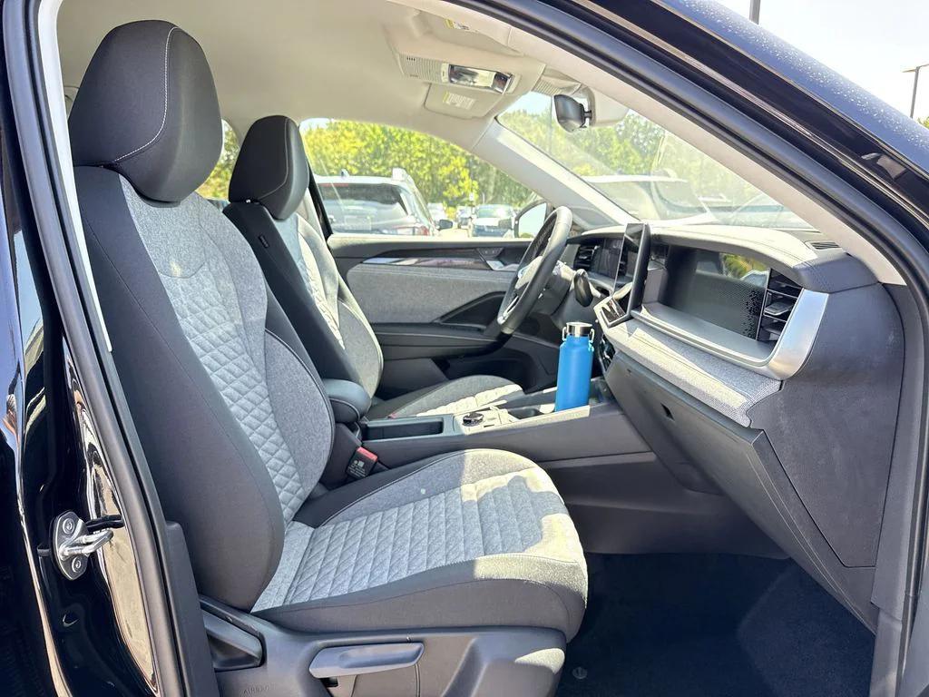 new 2025 Volkswagen Tiguan car, priced at $30,515