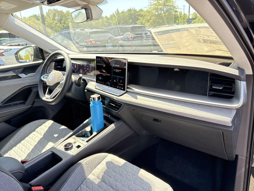 new 2025 Volkswagen Tiguan car, priced at $31,015