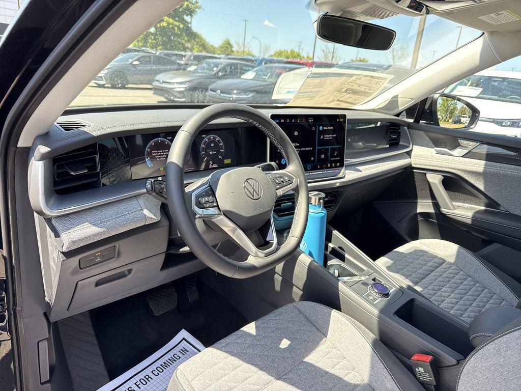 new 2025 Volkswagen Tiguan car, priced at $31,015