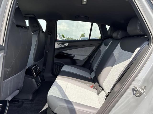 new 2025 Volkswagen ID.4 car, priced at $45,720