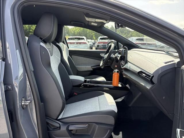 new 2025 Volkswagen ID.4 car, priced at $45,720