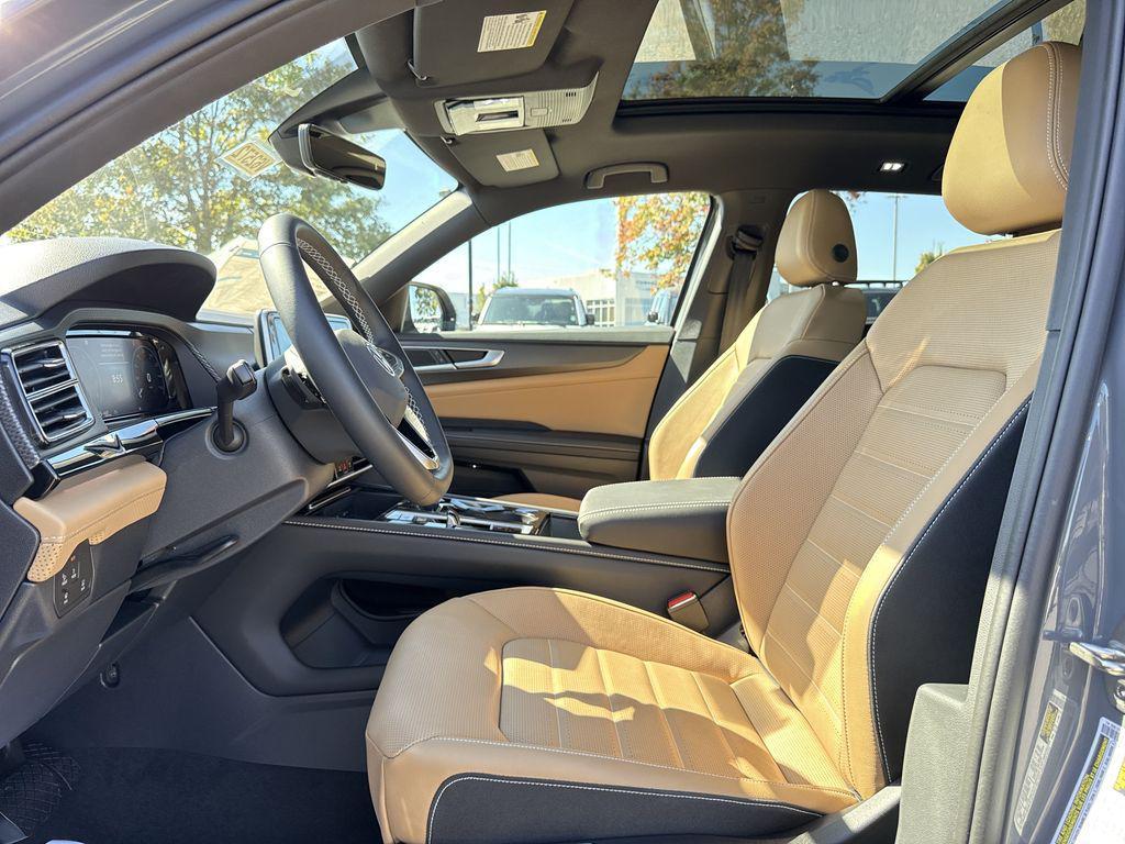 new 2026 Volkswagen Atlas Cross Sport car, priced at $51,633