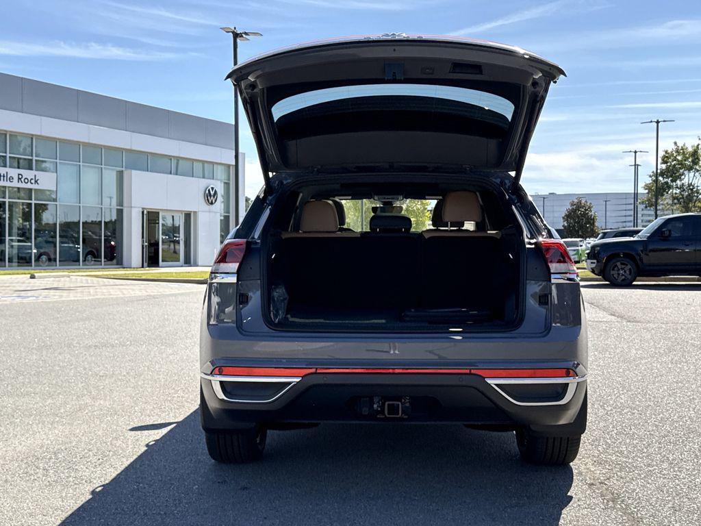 new 2026 Volkswagen Atlas Cross Sport car, priced at $51,633