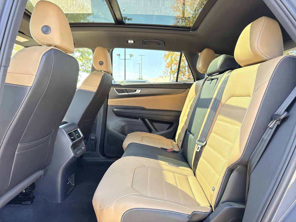 new 2026 Volkswagen Atlas Cross Sport car, priced at $51,633