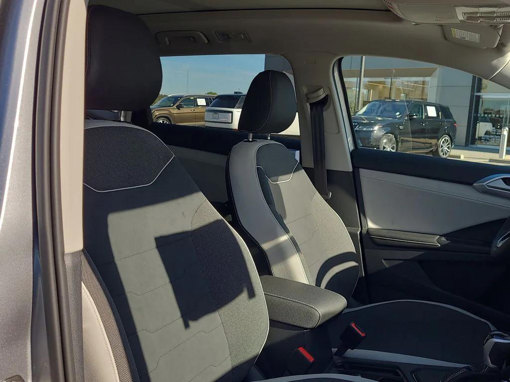 new 2026 Volkswagen Taos car, priced at $32,941