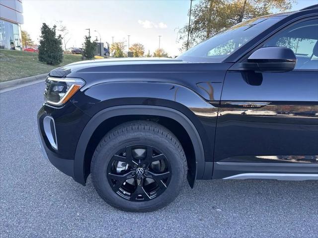 new 2025 Volkswagen Atlas car, priced at $45,404