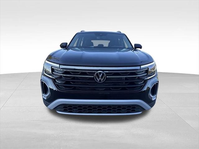 new 2025 Volkswagen Atlas car, priced at $45,404