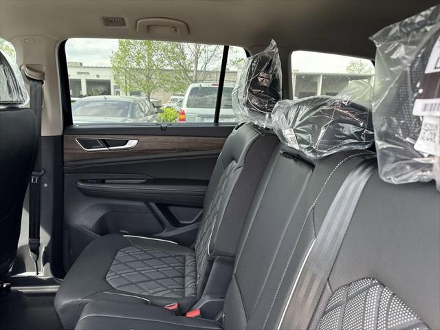 new 2025 Volkswagen Atlas car, priced at $51,411