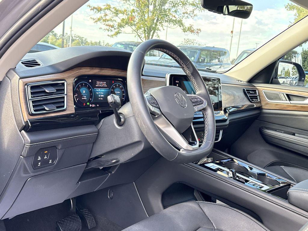 used 2025 Volkswagen Atlas car, priced at $38,000