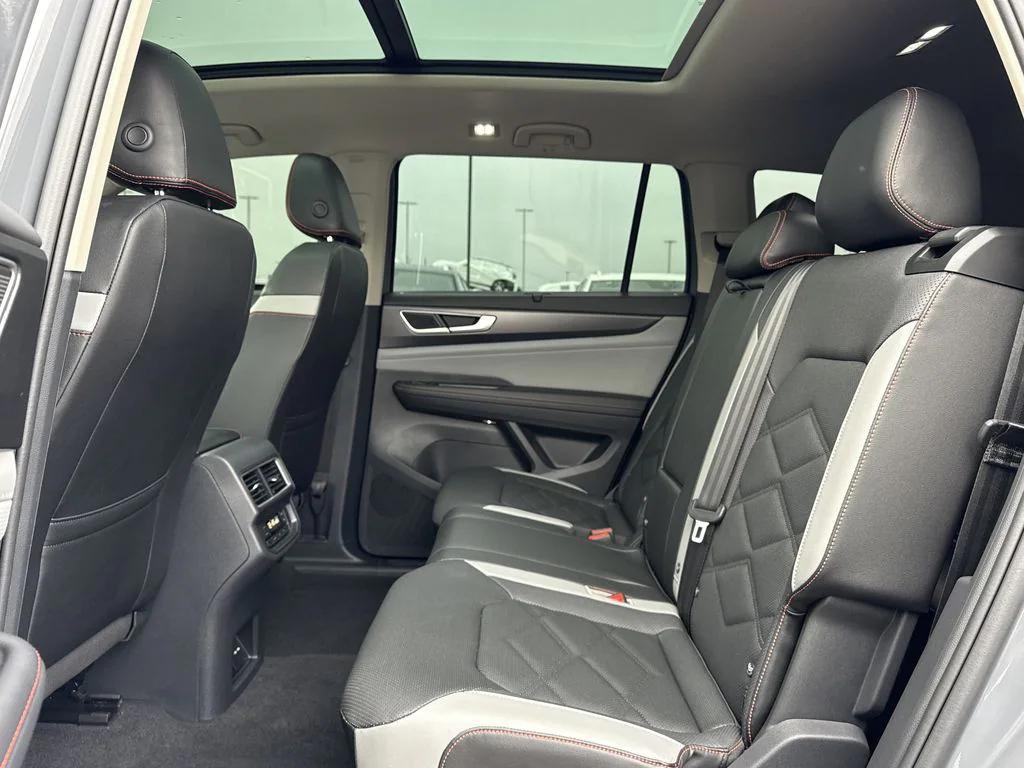 used 2025 Volkswagen Atlas car, priced at $38,650