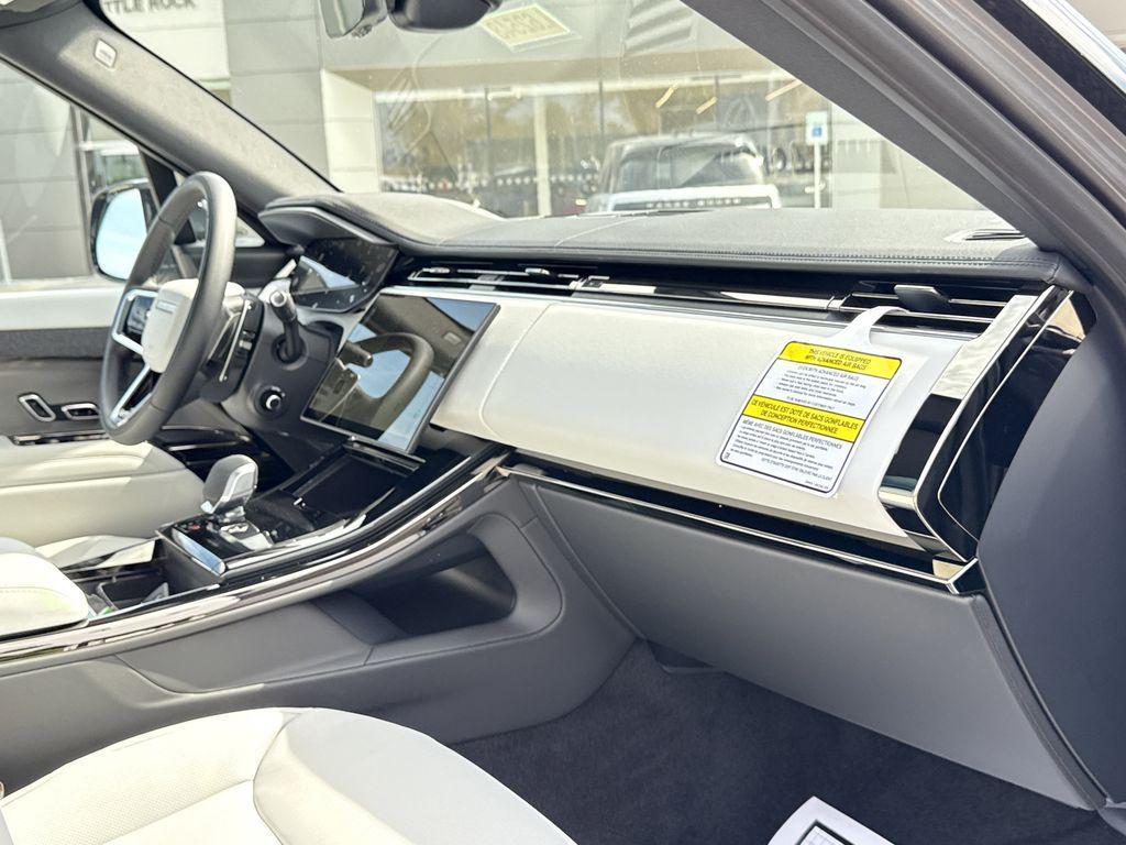 new 2025 Land Rover Range Rover Sport car, priced at $91,925