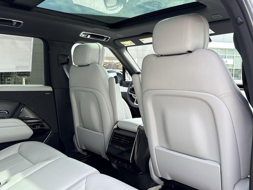 new 2025 Land Rover Range Rover Sport car, priced at $91,925