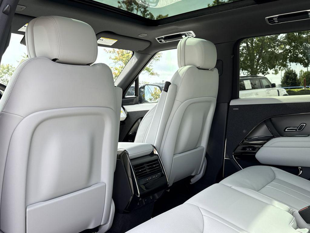 new 2025 Land Rover Range Rover Sport car, priced at $91,925